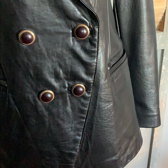 Danier Black fitted dbl breasted leather jacket - Picture 3 of 16